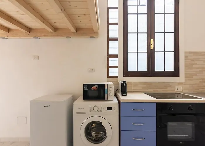 Easy Loft Next To Loreto Metro Stop * Μιλάνο